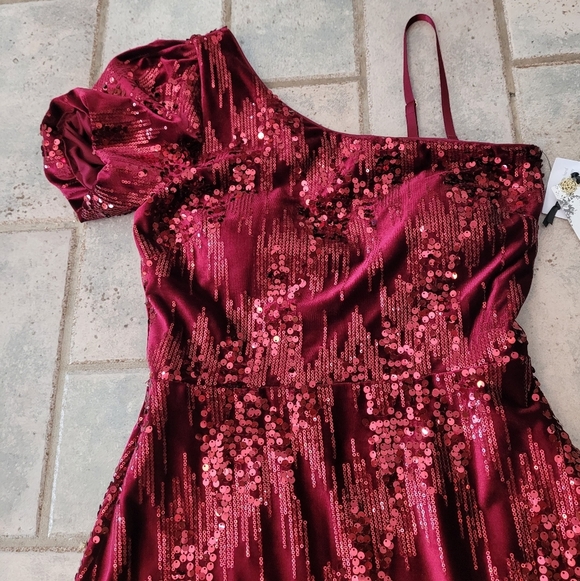 NWT KENSIE Burgundy Velvet Midi Dress sz 6 - Picture 9 of 16